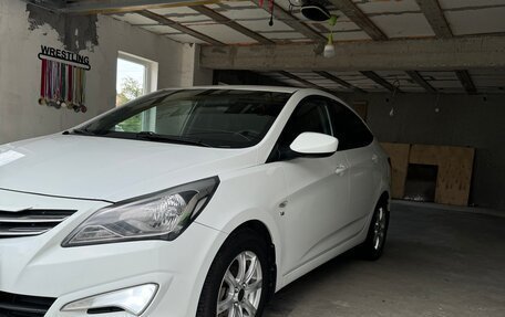 Hyundai Solaris II рестайлинг, 2014 год, 1 320 000 рублей, 2 фотография