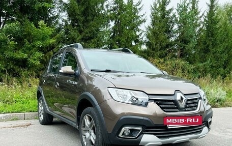 Renault Sandero II рестайлинг, 2018 год, 1 340 000 рублей, 2 фотография