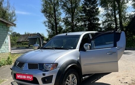 Mitsubishi L200 IV рестайлинг, 2011 год, 1 250 000 рублей, 2 фотография