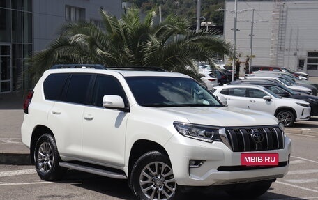 Toyota Land Cruiser Prado 150 рестайлинг 2, 2020 год, 6 450 000 рублей, 3 фотография