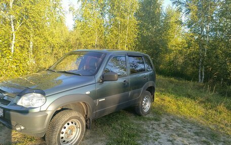 Chevrolet Niva I рестайлинг, 2013 год, 630 000 рублей, 3 фотография