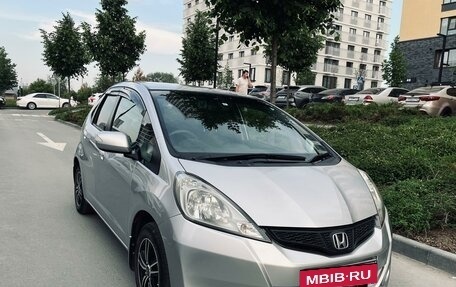 Honda Fit III, 2011 год, 890 000 рублей, 3 фотография