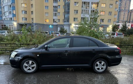 Toyota Avensis III рестайлинг, 2004 год, 500 000 рублей, 8 фотография