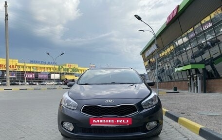 KIA cee'd III, 2014 год, 1 460 000 рублей, 2 фотография