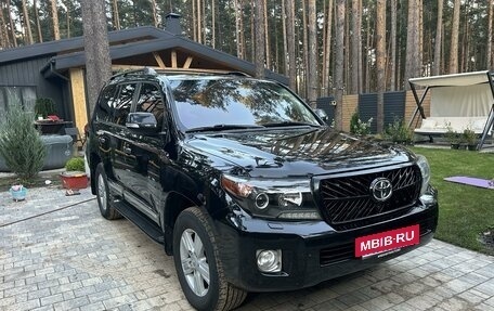 Toyota Land Cruiser 200, 2012 год, 3 950 000 рублей, 3 фотография