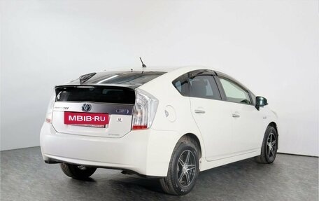 Toyota Prius, 2013 год, 1 460 000 рублей, 2 фотография