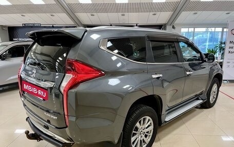 Mitsubishi Pajero Sport III рестайлинг, 2020 год, 2 800 000 рублей, 7 фотография