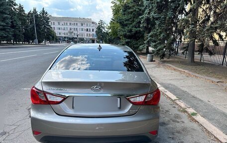 Hyundai Sonata VI, 2014 год, 1 550 000 рублей, 3 фотография