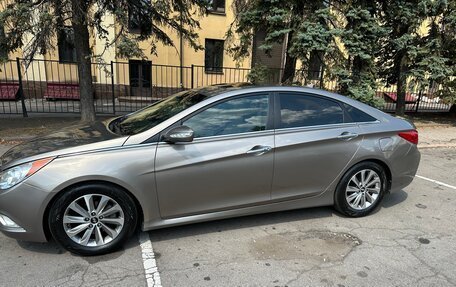 Hyundai Sonata VI, 2014 год, 1 550 000 рублей, 6 фотография