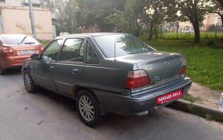 Daewoo Nexia I рестайлинг, 1996 год, 100 000 рублей, 3 фотография