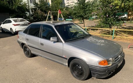 Opel Astra F, 1992 год, 115 000 рублей, 1 фотография