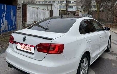 Volkswagen Jetta VI, 2012 год, 1 500 000 рублей, 2 фотография