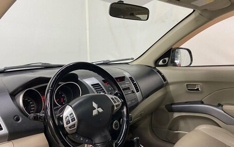 Mitsubishi Outlander III рестайлинг 3, 2008 год, 1 350 000 рублей, 10 фотография