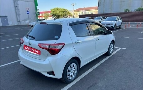 Toyota Vitz, 2018 год, 999 000 рублей, 4 фотография