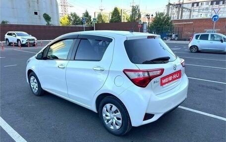 Toyota Vitz, 2018 год, 999 000 рублей, 3 фотография