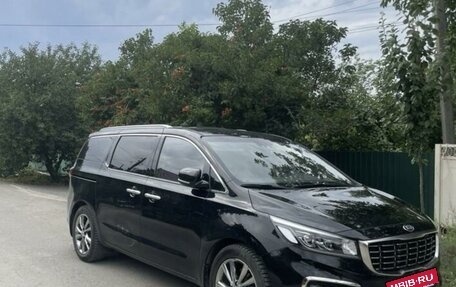 KIA Carnival III, 2018 год, 3 050 000 рублей, 3 фотография