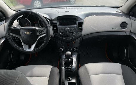 Chevrolet Cruze II, 2011 год, 736 000 рублей, 9 фотография