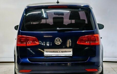 Volkswagen Touran III, 2011 год, 849 000 рублей, 4 фотография