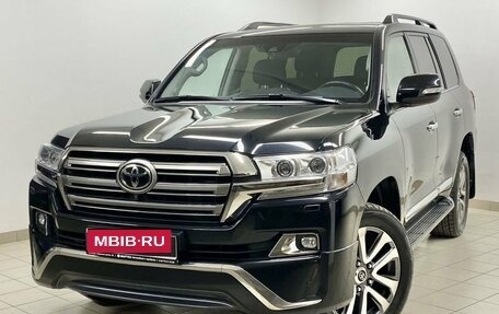 Toyota Land Cruiser 200, 2016 год, 7 895 000 рублей, 1 фотография