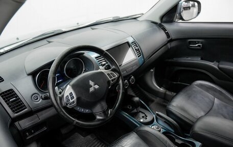 Mitsubishi Outlander III рестайлинг 3, 2011 год, 1 099 000 рублей, 16 фотография