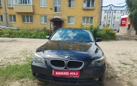 BMW 5 серия, 2004 год, 900 000 рублей, 1 фотография