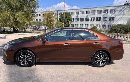 Toyota Camry, 2017 год, 2 450 000 рублей, 8 фотография