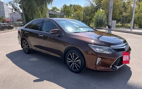 Toyota Camry, 2017 год, 2 450 000 рублей, 2 фотография