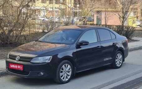 Volkswagen Jetta VI, 2013 год, 1 100 000 рублей, 1 фотография