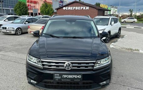 Volkswagen Tiguan II, 2018 год, 2 655 000 рублей, 2 фотография