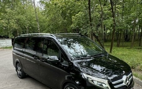 Mercedes-Benz V-Класс, 2019 год, 6 900 000 рублей, 3 фотография