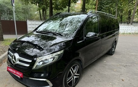 Mercedes-Benz V-Класс, 2019 год, 6 900 000 рублей, 11 фотография