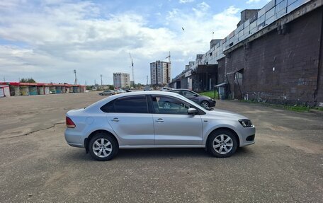 Volkswagen Polo VI (EU Market), 2012 год, 720 000 рублей, 2 фотография