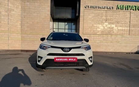 Toyota RAV4, 2019 год, 2 980 000 рублей, 2 фотография