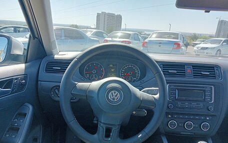 Volkswagen Jetta VI, 2013 год, 850 000 рублей, 7 фотография