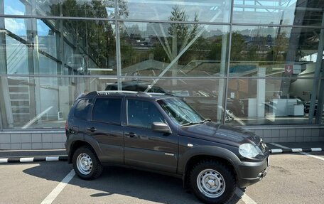 Chevrolet Niva I рестайлинг, 2017 год, 950 000 рублей, 3 фотография