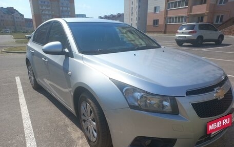 Chevrolet Cruze II, 2012 год, 945 000 рублей, 4 фотография