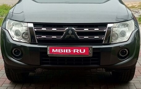 Mitsubishi Pajero IV, 2012 год, 2 300 000 рублей, 3 фотография