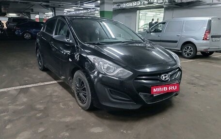 Hyundai i30 II рестайлинг, 2014 год, 1 047 000 рублей, 2 фотография