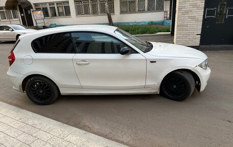 BMW 1 серия, 2008 год, 650 000 рублей, 4 фотография