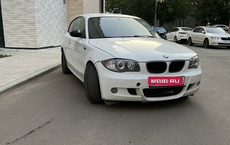 BMW 1 серия, 2008 год, 650 000 рублей, 3 фотография