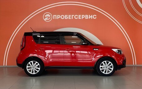 KIA Soul II рестайлинг, 2018 год, 1 899 000 рублей, 4 фотография