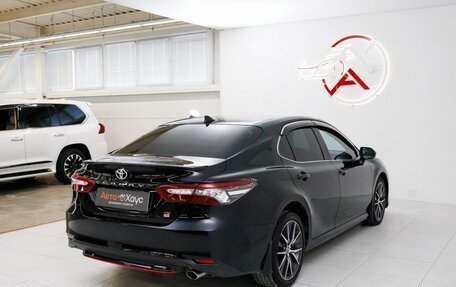 Toyota Camry, 2021 год, 3 795 000 рублей, 6 фотография