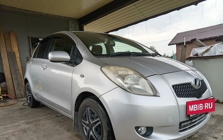 Toyota Vitz, 2005 год, 560 000 рублей, 2 фотография