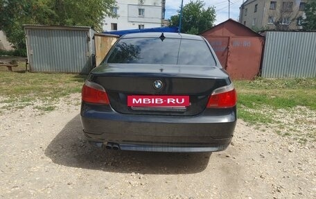 BMW 5 серия, 2004 год, 900 000 рублей, 3 фотография