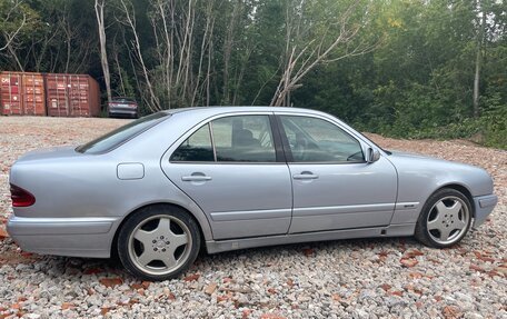 Mercedes-Benz E-Класс, 1999 год, 450 000 рублей, 4 фотография