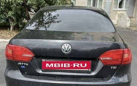 Volkswagen Jetta VI, 2013 год, 1 100 000 рублей, 3 фотография