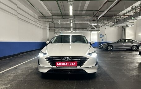 Hyundai Sonata VIII, 2021 год, 4 100 000 рублей, 2 фотография