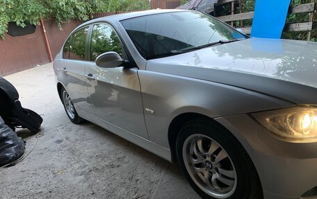 BMW 3 серия, 2006 год, 1 500 000 рублей, 4 фотография