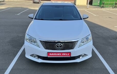 Toyota Camry, 2013 год, 2 100 000 рублей, 2 фотография