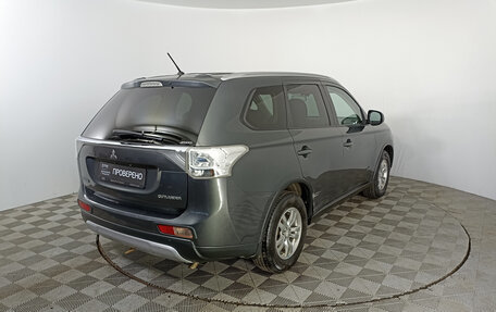 Mitsubishi Outlander III рестайлинг 3, 2014 год, 1 728 000 рублей, 5 фотография